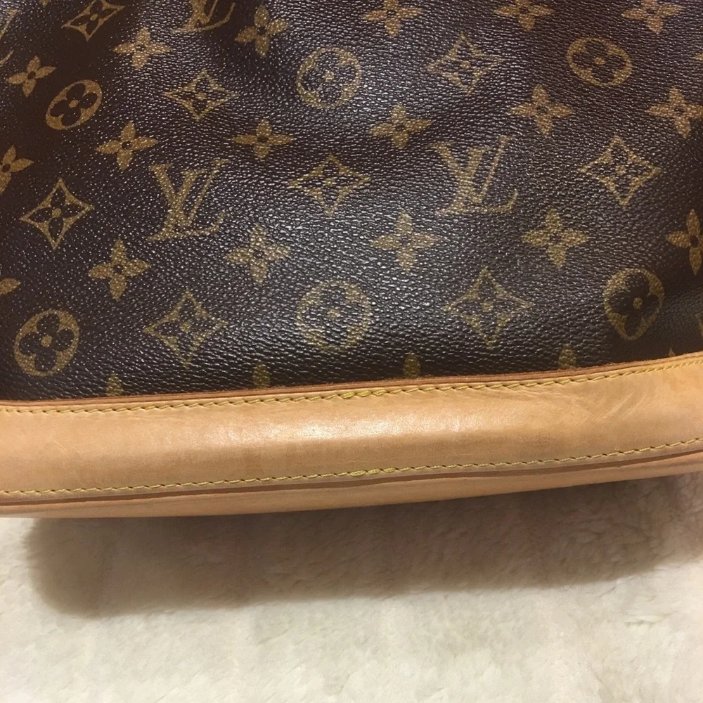 Authentic Louis Vuitton Lockit Bag - Picture 4 of 8